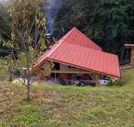 Koca Na Kucarju / House On A Hill Gradac